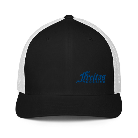 Closed-back trucker cap